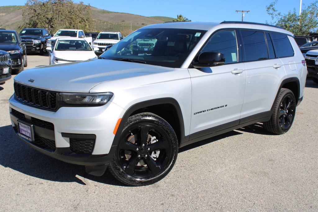 Used 2023 Jeep Grand Cherokee L Laredo