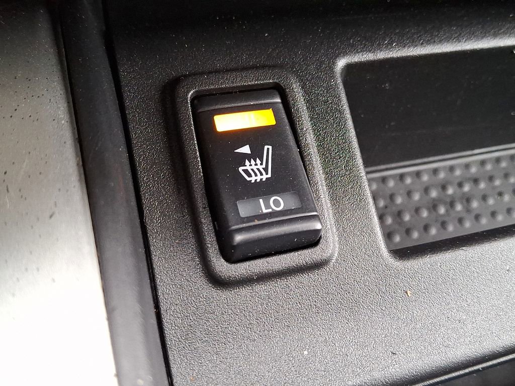 Used 2017 Nissan Titan SV image 24