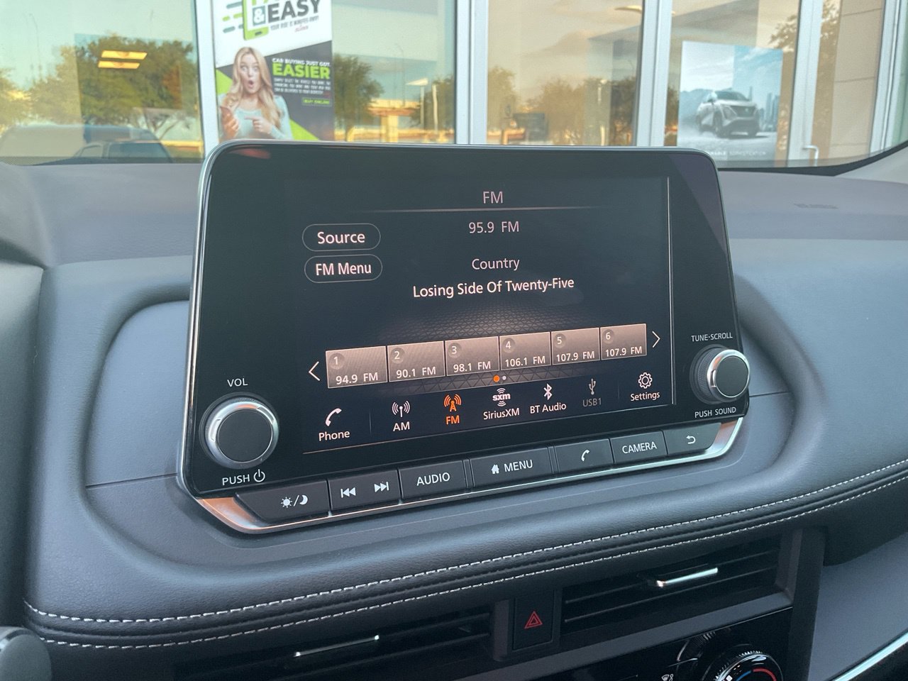 Used 2023 Nissan Rogue S FWD image 28
