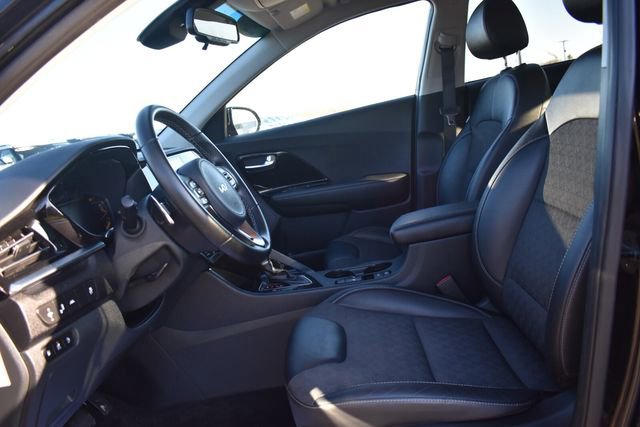 Used 2022 Kia Niro EX image 20