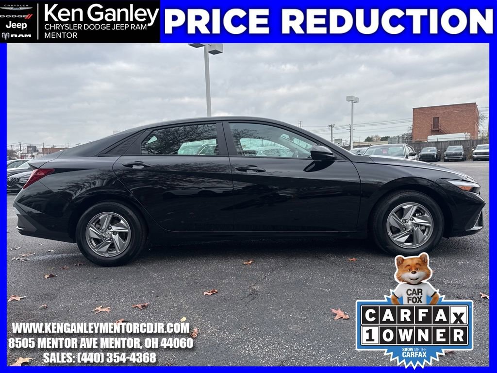 Used 2024 Hyundai Elantra SE image 2