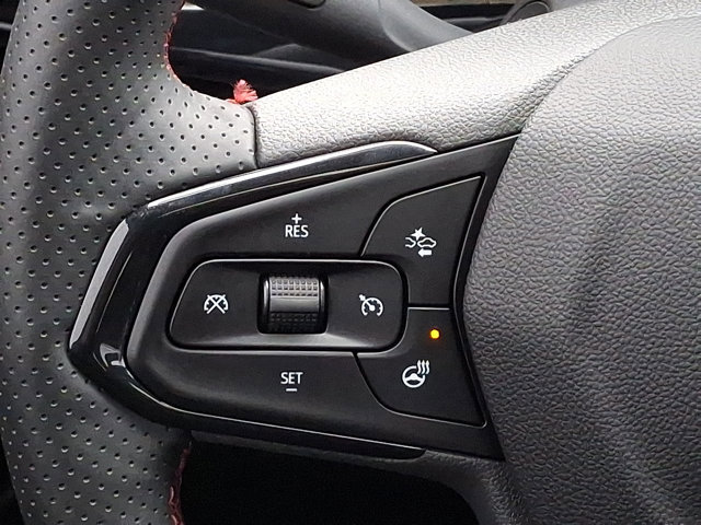 Used 2025 Chevrolet Trax RS w/ Sunroof Package image 20