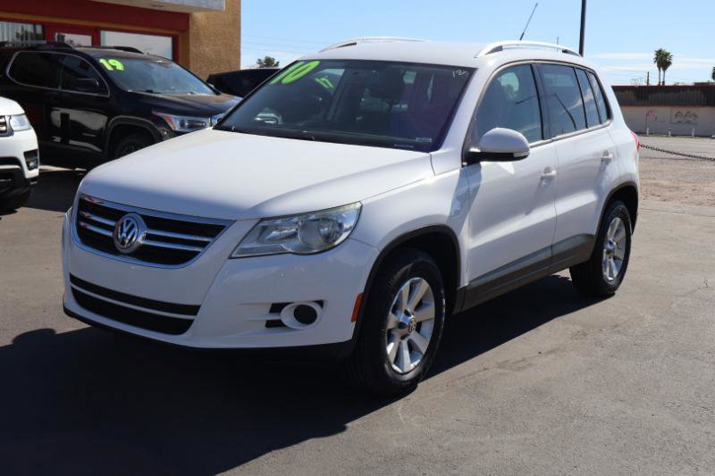 Used 2010 Volkswagen Tiguan 2WD image 3