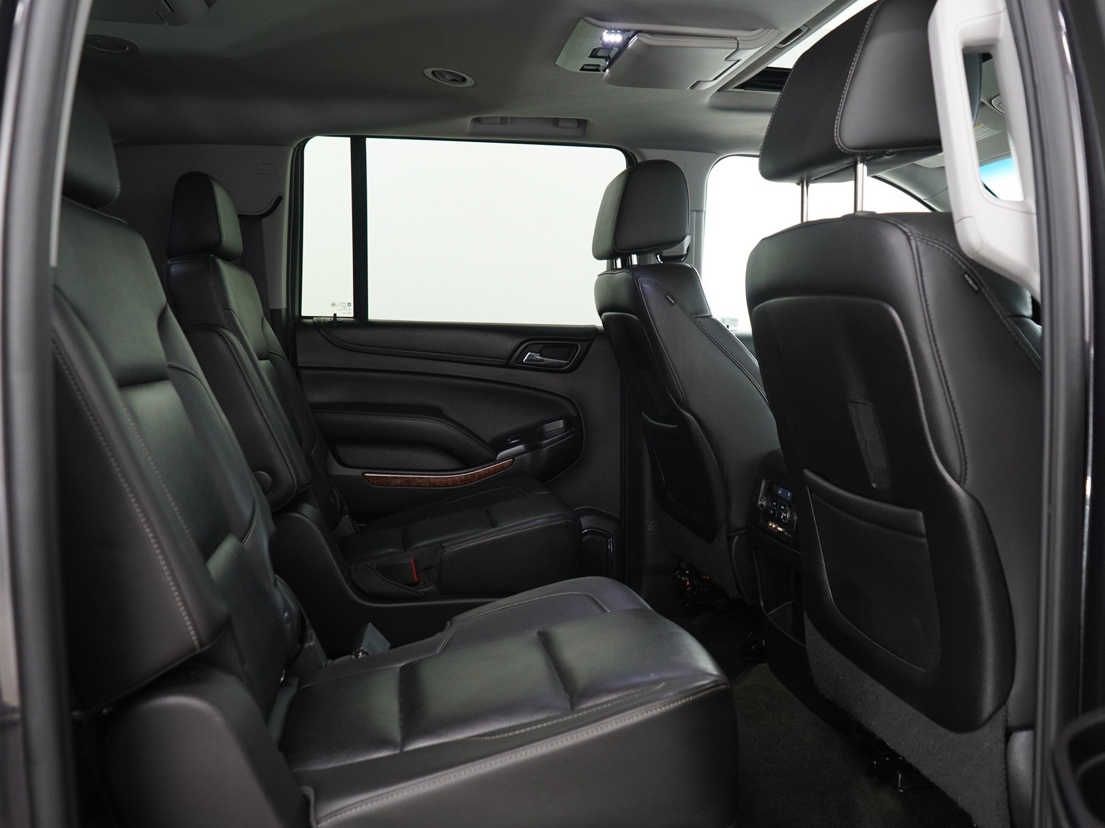 Used 2016 Chevrolet Suburban LTZ AWD/4WD image 15