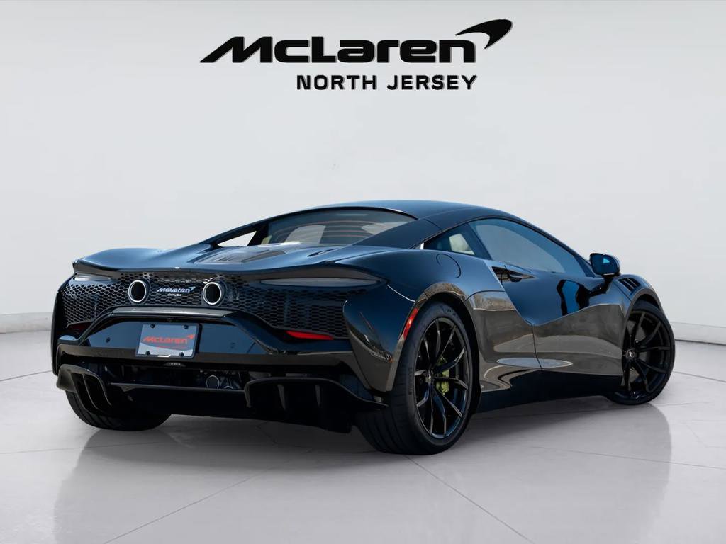 New 2025 McLaren Artura image 9
