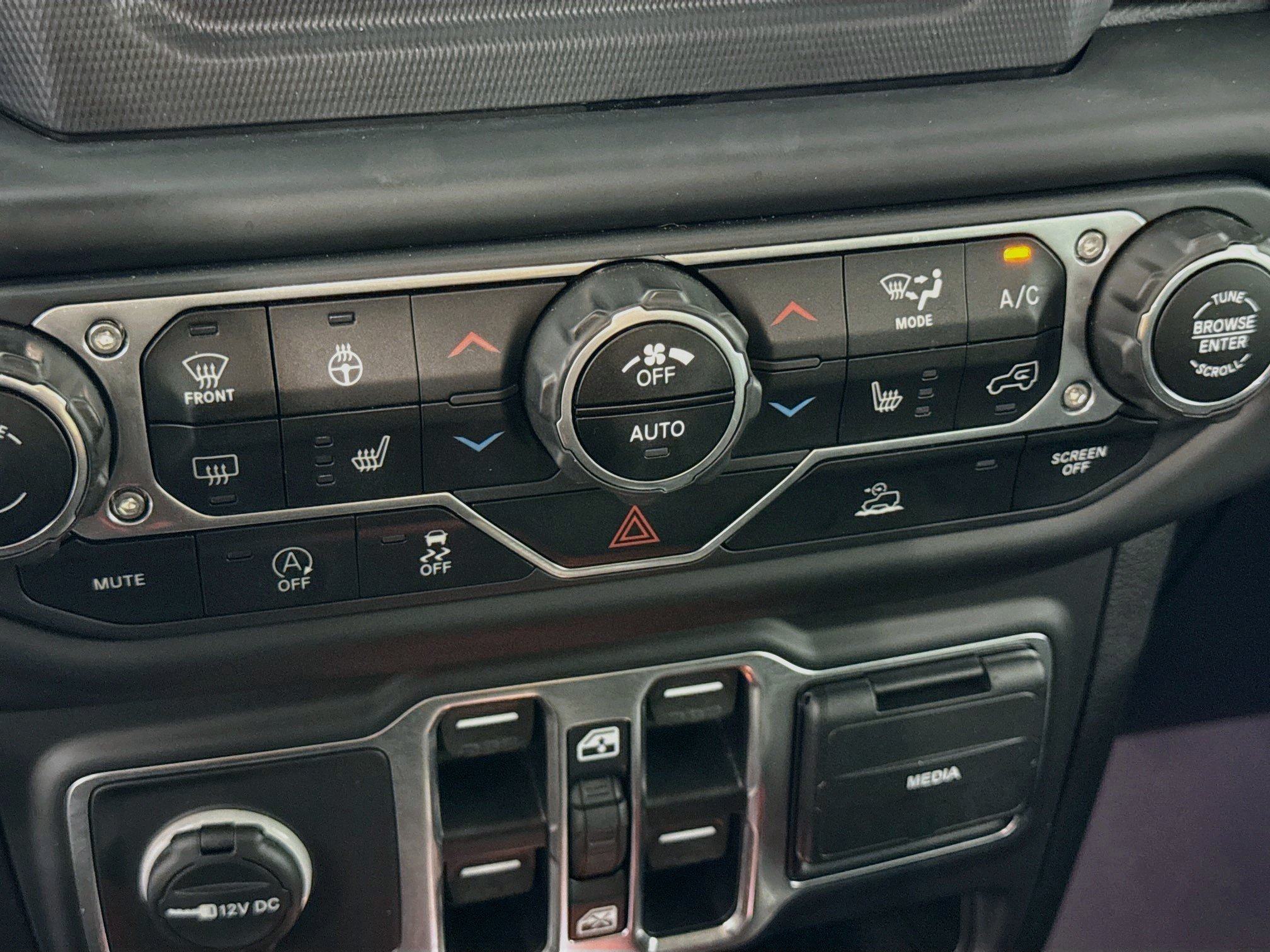 Used 2021 Jeep Wrangler Unlimited Sport AWD/4WD image 17