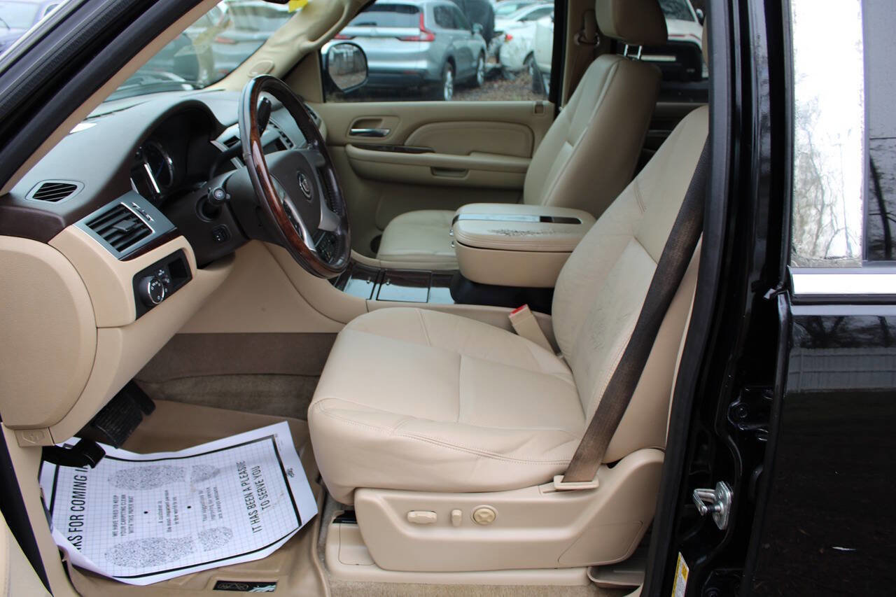 Used 2009 Cadillac Escalade AWD image 15