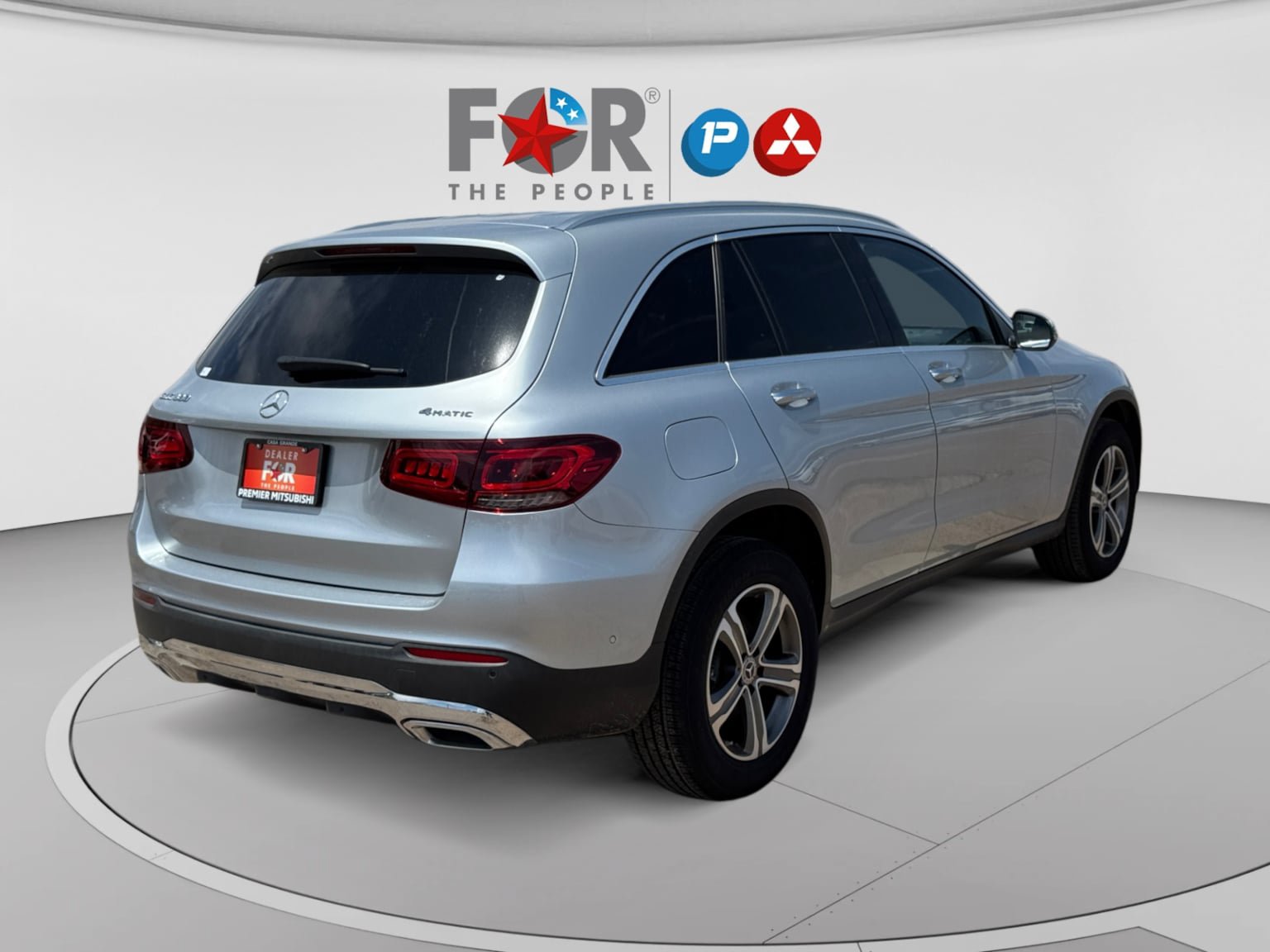 Used 2021 Mercedes-Benz GLC 300 4MATIC w/ Premium Package image 5