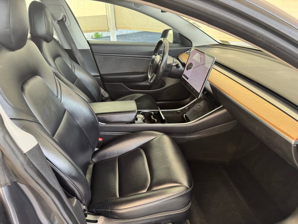 Used 2018 Tesla Model 3 Long Range image 12