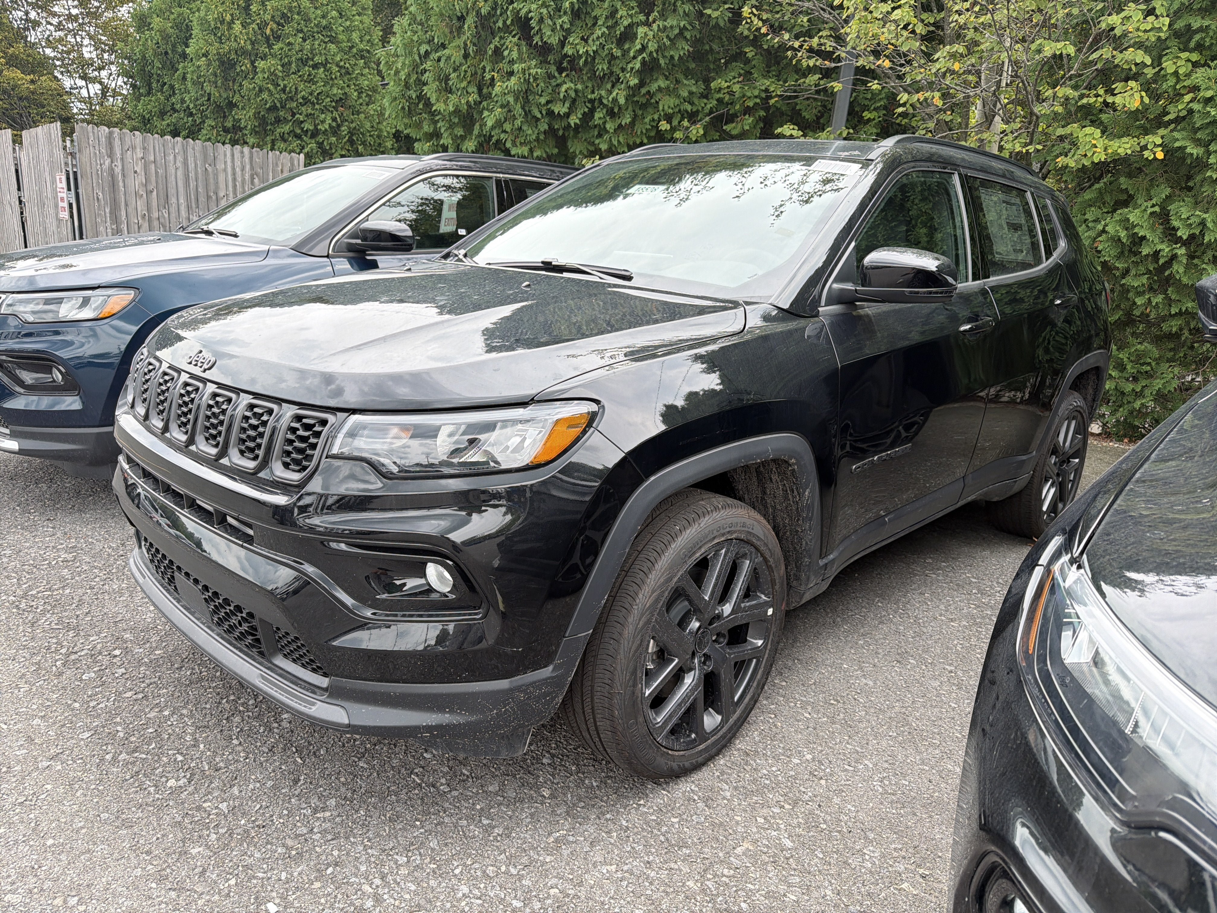 New 2026 Jeep Compass Limited w/ Sun, Sound & Navigation Group AWD/4WD image 4