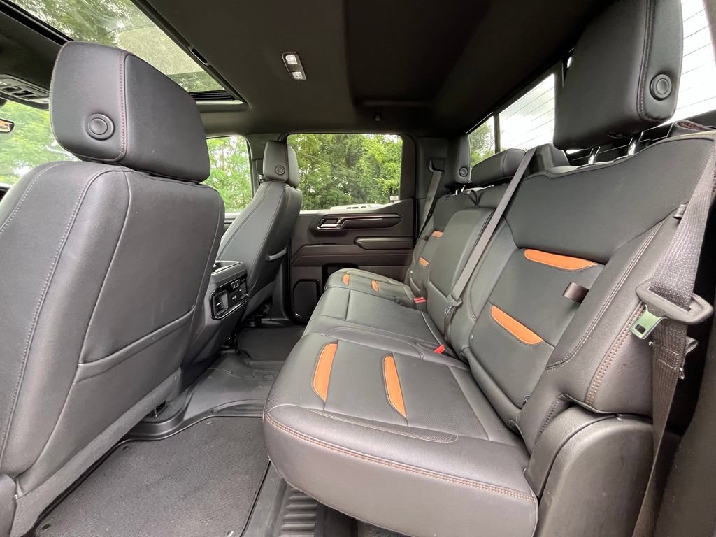 Used 2024 GMC Sierra 1500 AT4 w/ Technology Package AWD/4WD image 30