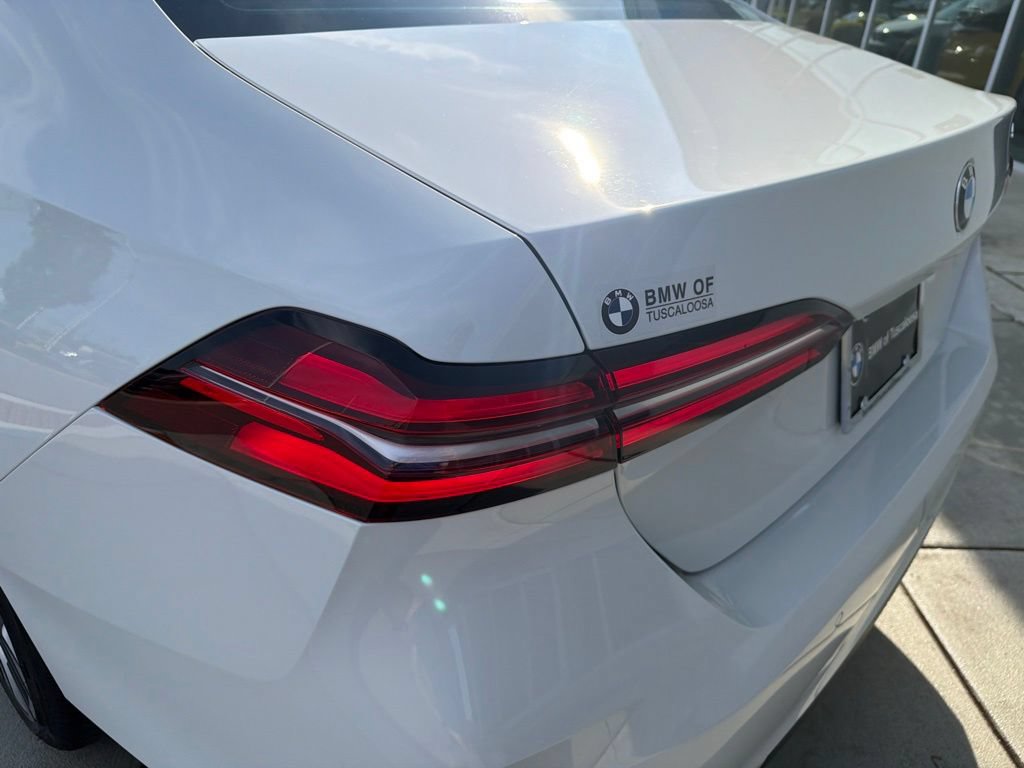 Used 2026 BMW 530i w/ Premium Package RWD image 15