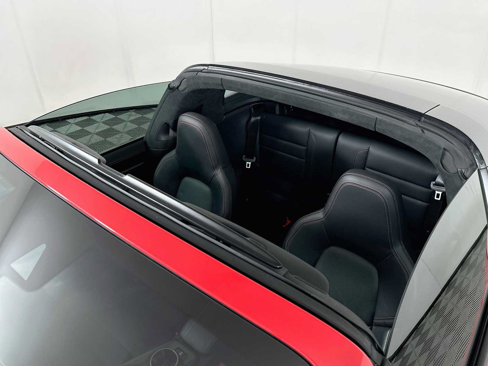 Certified 2024 Porsche 911 Targa 4 GTS AWD/4WD image 22