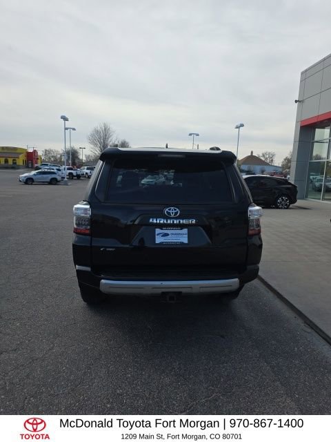 Used 2017 Toyota 4Runner TRD Off-Road Premium image 5