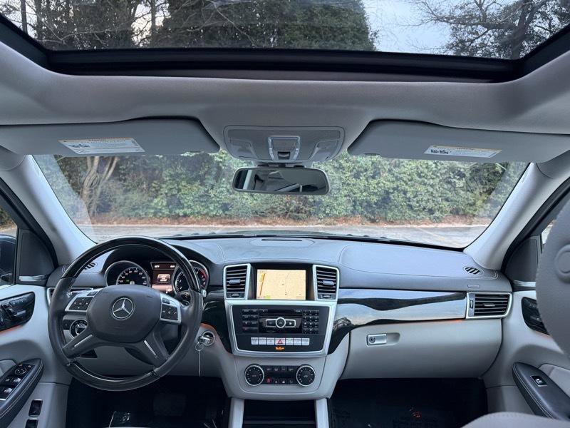 Used 2016 Mercedes-Benz GL 450 4MATIC image 30