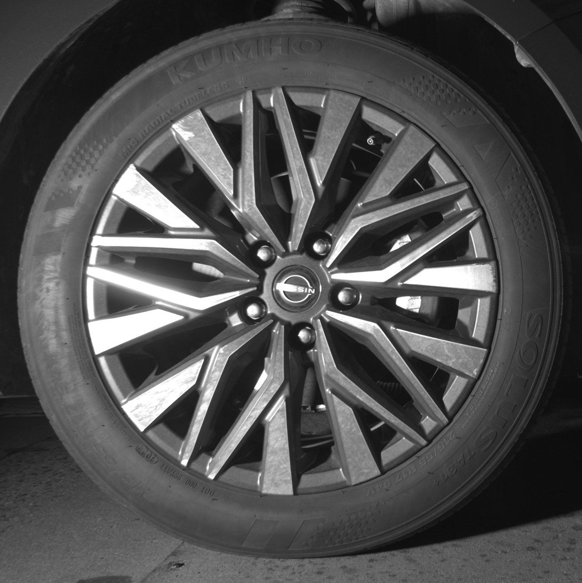 Used 2025 Nissan Altima 2.5 SV image 13