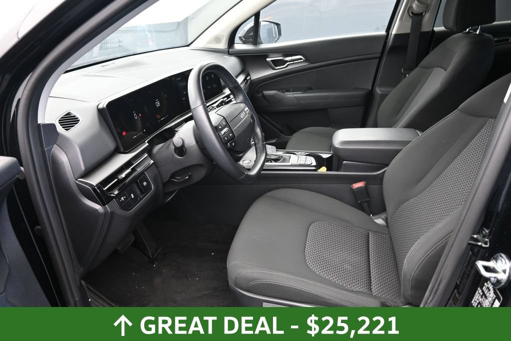 Used 2026 Kia Sportage LX FWD image 15