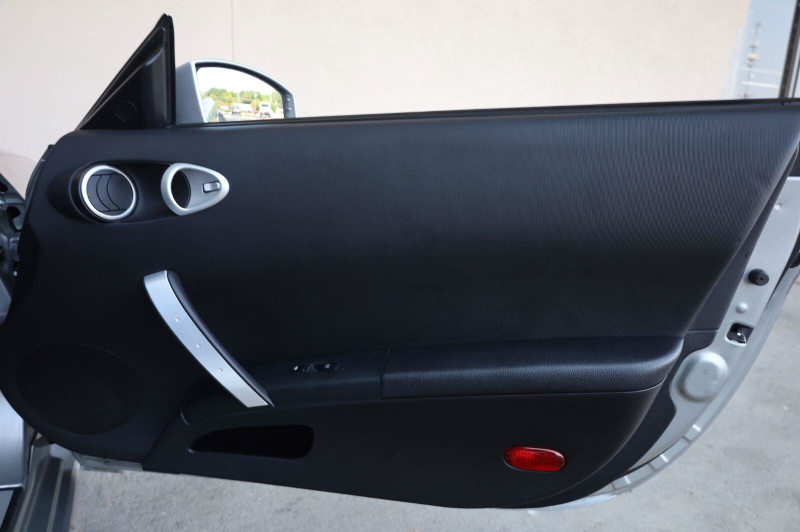 Used 2004 Nissan 350Z Touring RWD image 23