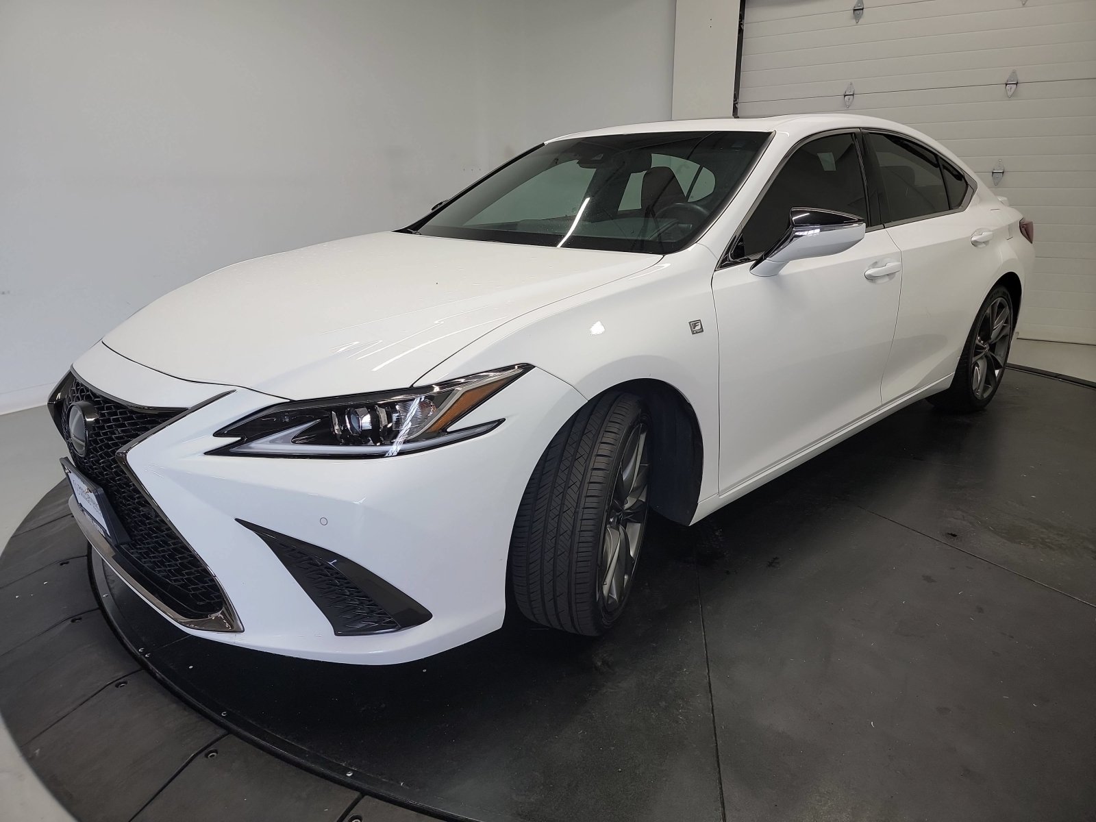 Used 2021 Lexus ES 350 F Sport w/ Accessory Package 2 FWD image 3
