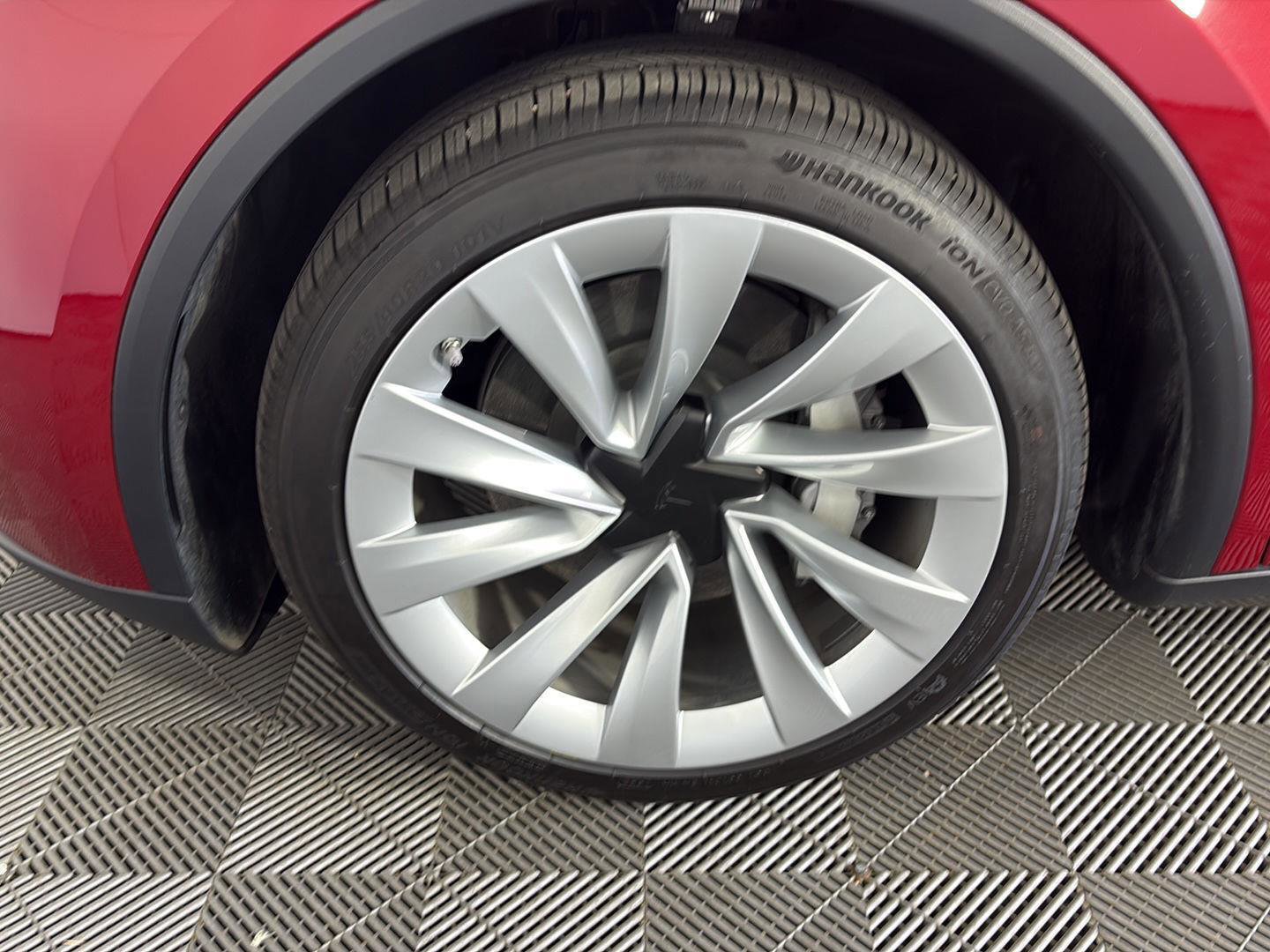 Used 2026 Tesla Model Y Long Range image 14