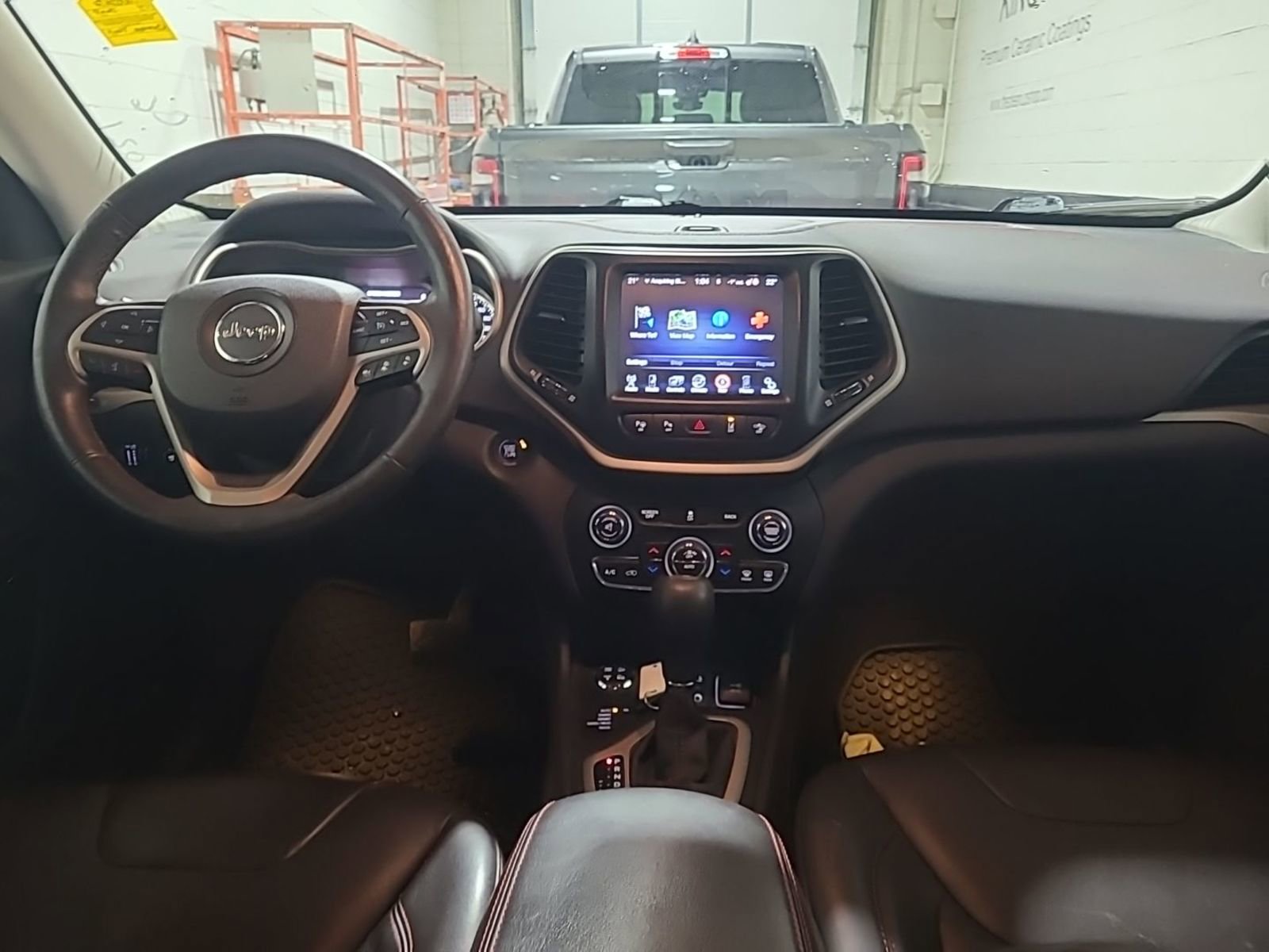Used 2014 Jeep Cherokee Trailhawk w/ Leather Interior Group image 7