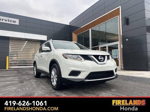 Used 2015 Nissan Rogue SV image 1