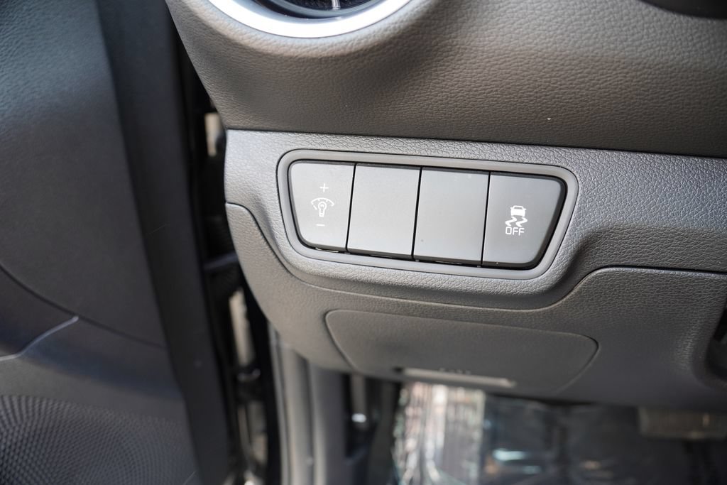 Certified 2024 Kia Forte LXS FWD image 21