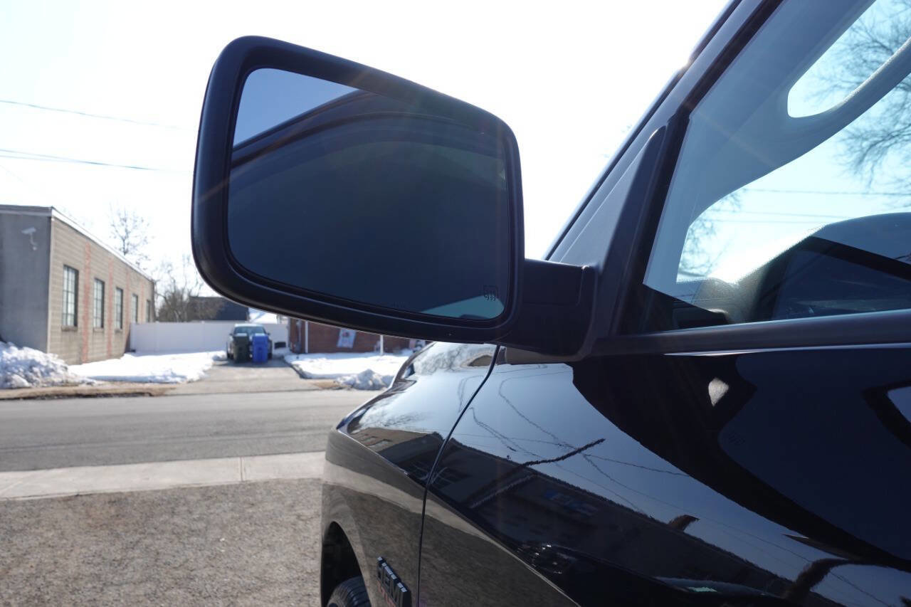 Used 2023 RAM 1500 Express w/ Wheel & Sound Group image 10