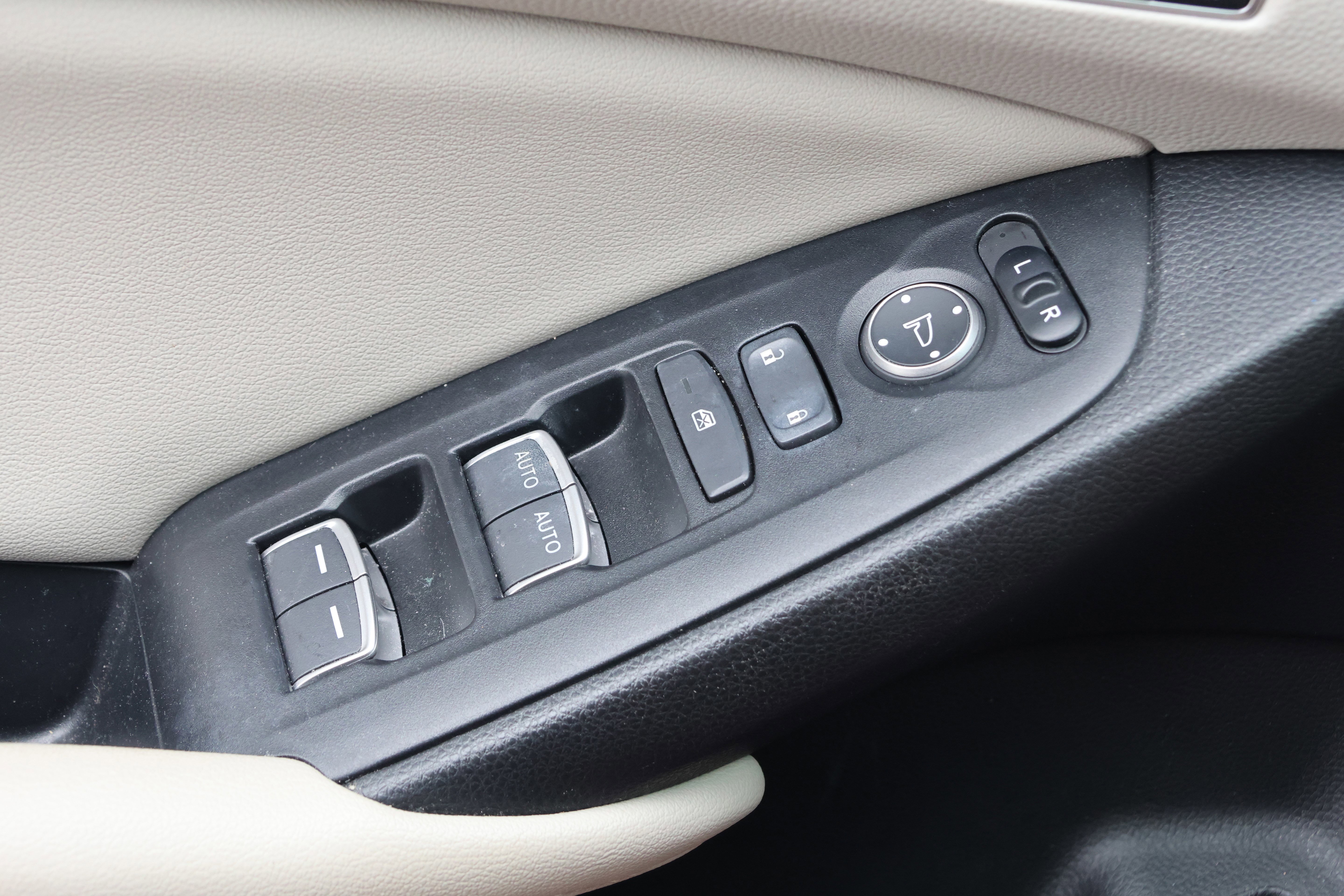 Used 2021 Honda Accord EX-L image 14