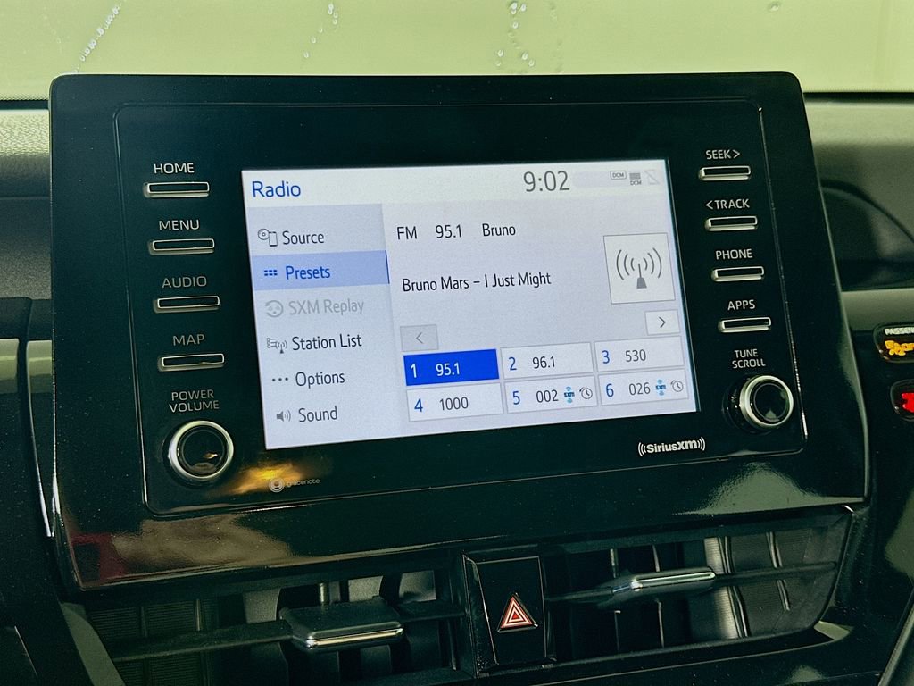 Used 2022 Toyota Camry LE image 28