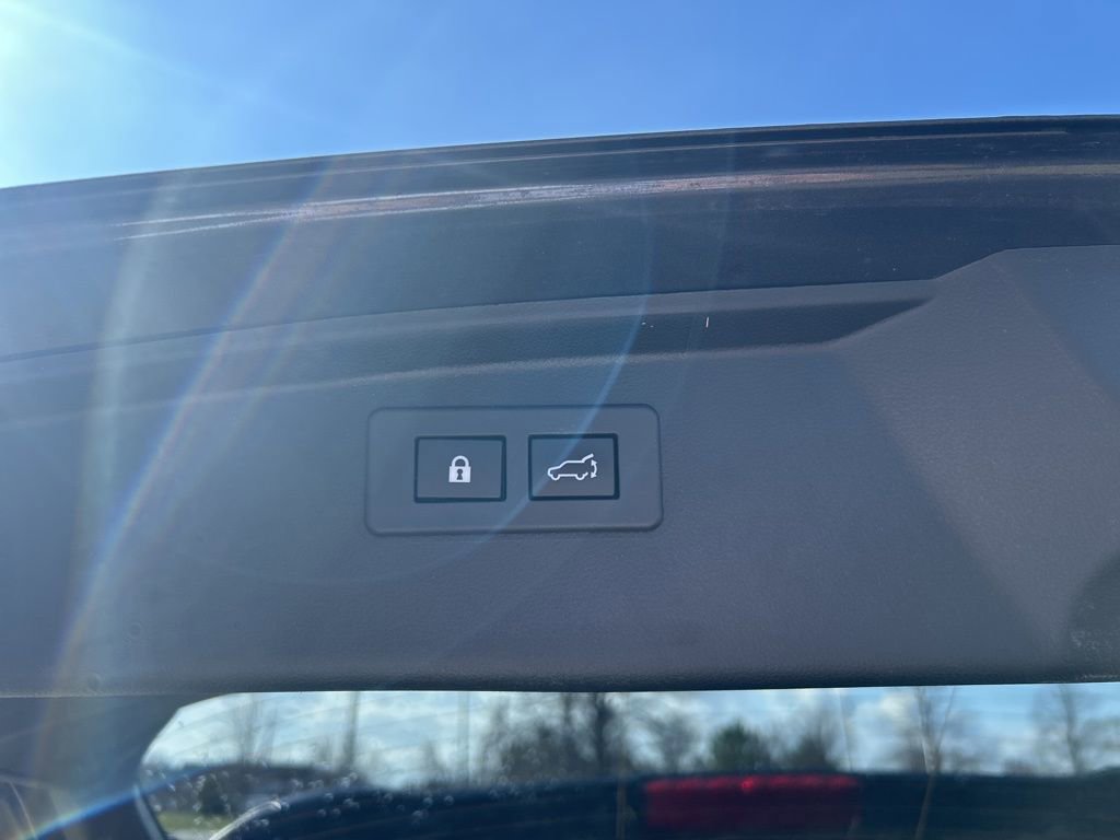 Used 2020 Subaru Outback Premium image 13