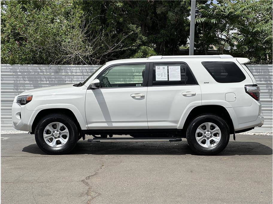 Used 2018 Toyota 4Runner SR5 AWD/4WD image 13