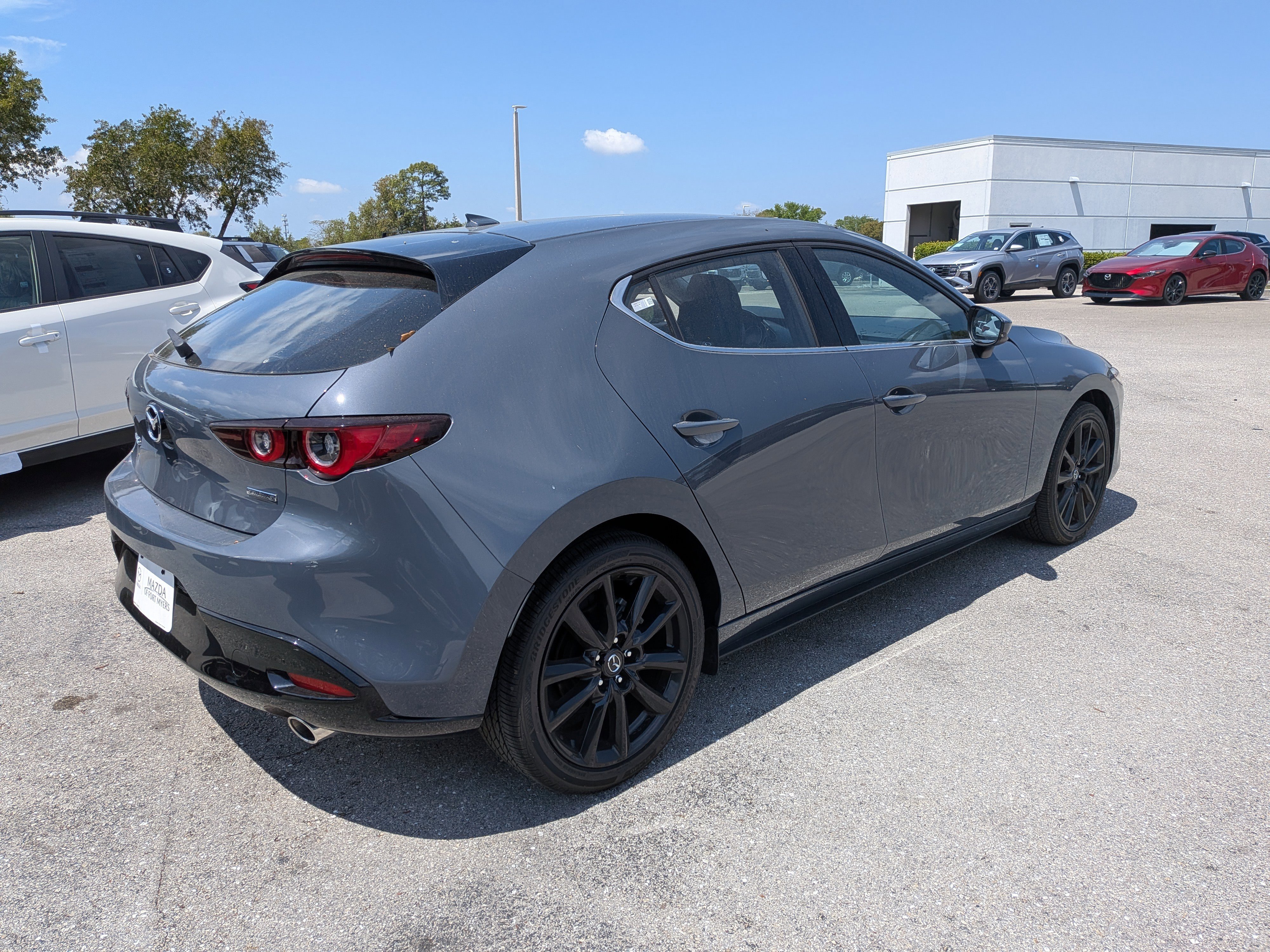 Used 2025 MAZDA MAZDA3 2.5 S Hatchback w/ Premium Pkg image 4