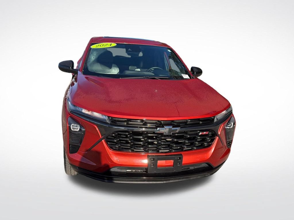 Used 2024 Chevrolet Trax RS w/ Sunroof Package FWD image 9