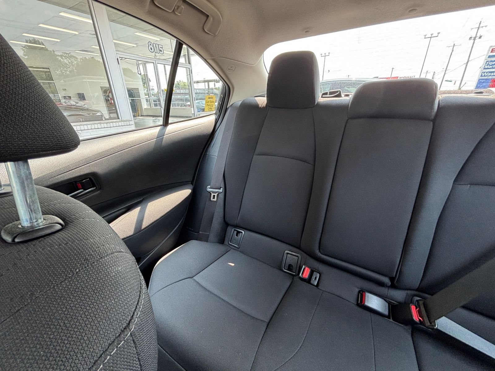 Used 2025 Toyota Corolla LE FWD image 37