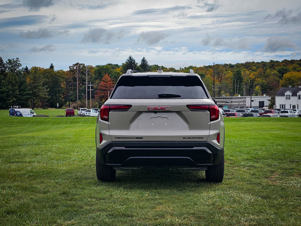 New 2027 GMC Terrain Elevation w/ Elevation Premium Package AWD/4WD image 4