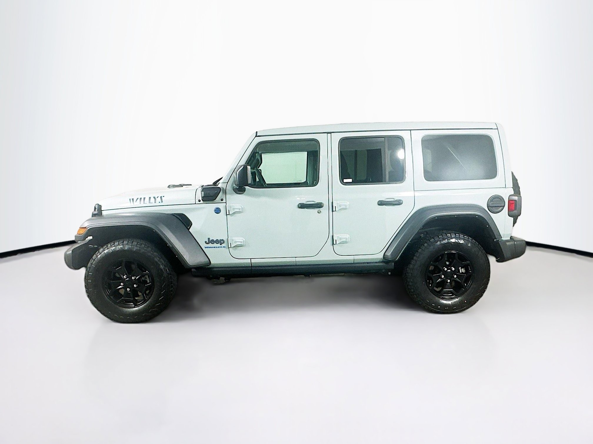 Used 2023 Jeep Wrangler Unlimited w/ Sun & Screen Package AWD/4WD image 4