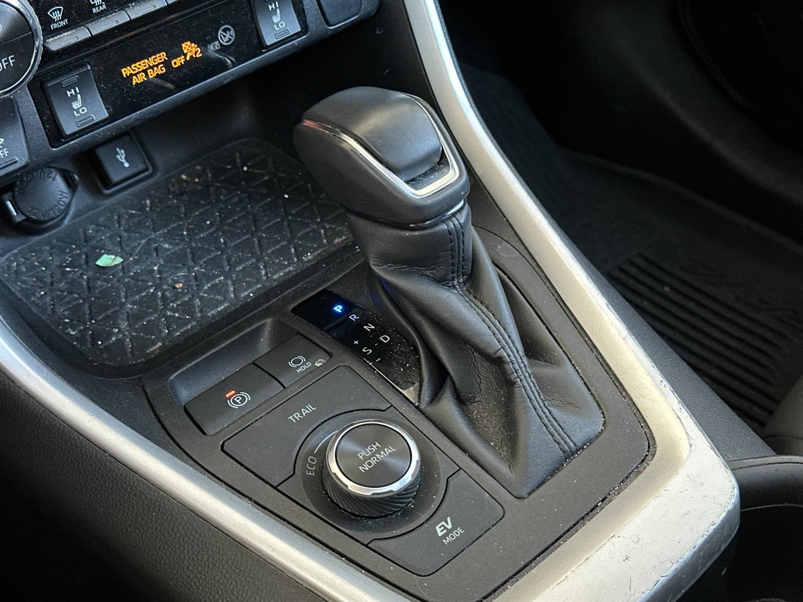 Used 2022 Toyota RAV4 XLE Premium AWD/4WD image 20