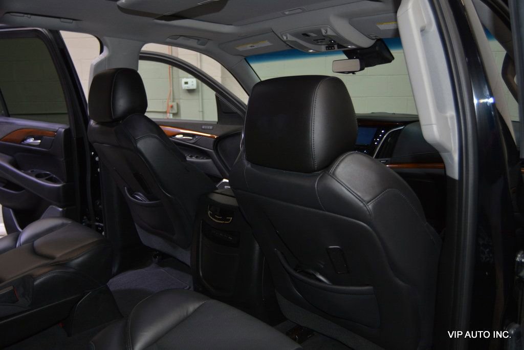 Used 2018 Cadillac Escalade Premium Luxury AWD/4WD image 23