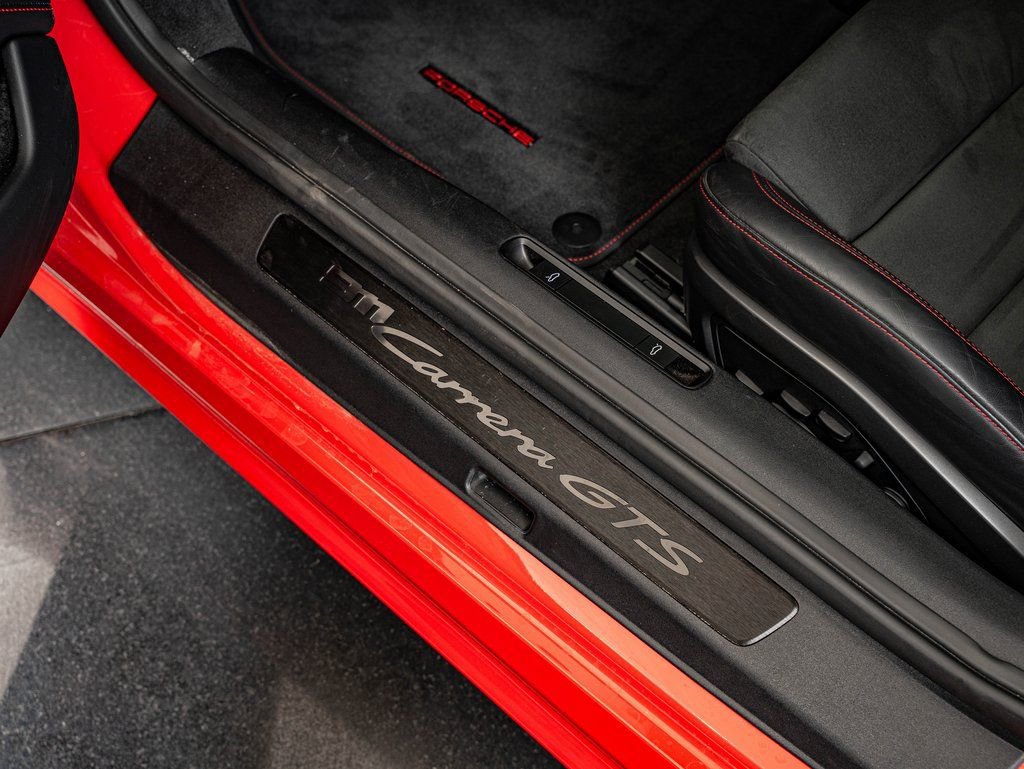 Certified 2024 Porsche 911 Carrera GTS RWD image 52