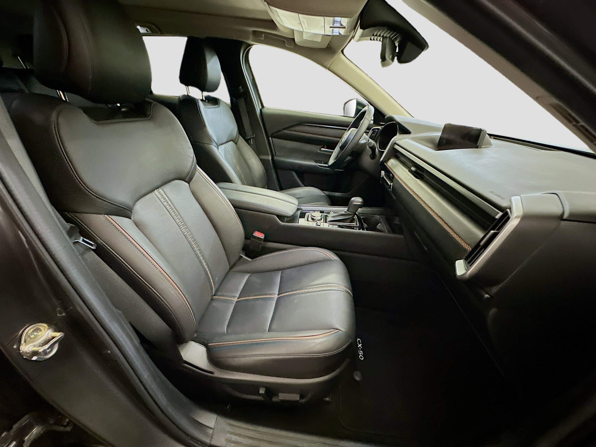 Used 2025 MAZDA CX-50 AWD 2.5 Hybrid w/ Premium Pkg image 34