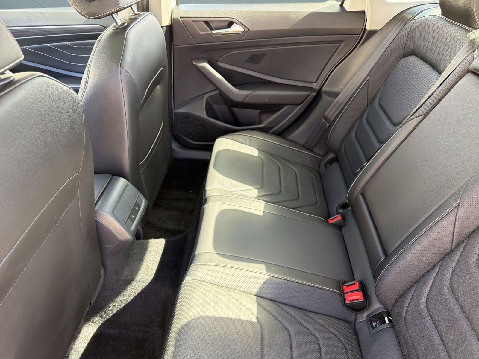 Used 2022 Volkswagen Jetta SEL image 25