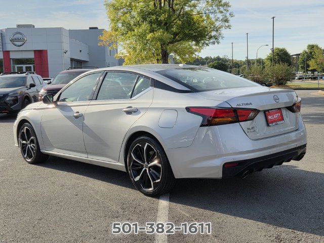 Used 2025 Nissan Altima 2.5 SR FWD image 3