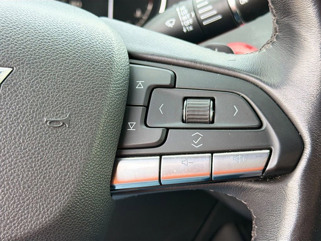 Used 2023 Cadillac XT4 Luxury FWD image 13