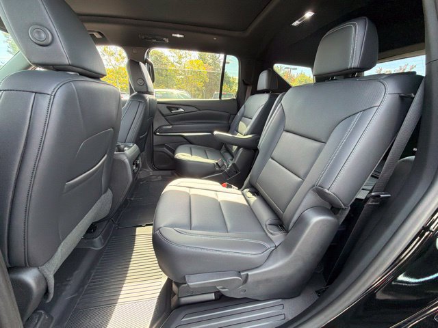 New 2027 Chevrolet Traverse LT w/ Sun and Wheel Package FWD image 25