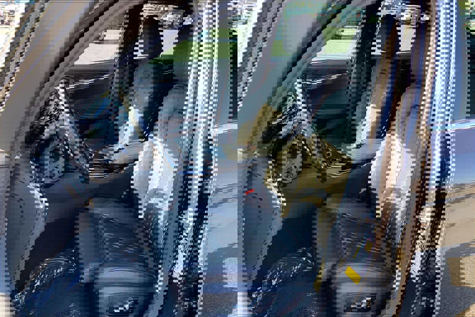 Used 2020 BMW 540i w/ Premium Package image 8