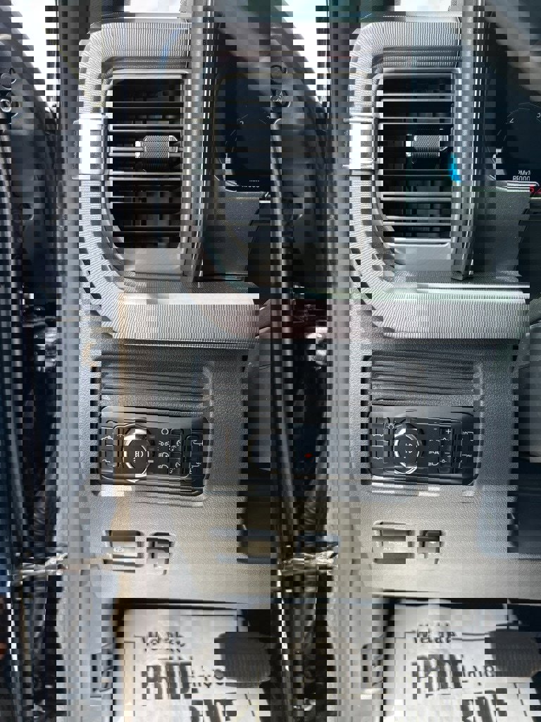 New 2025 Ford F250 Platinum image 21