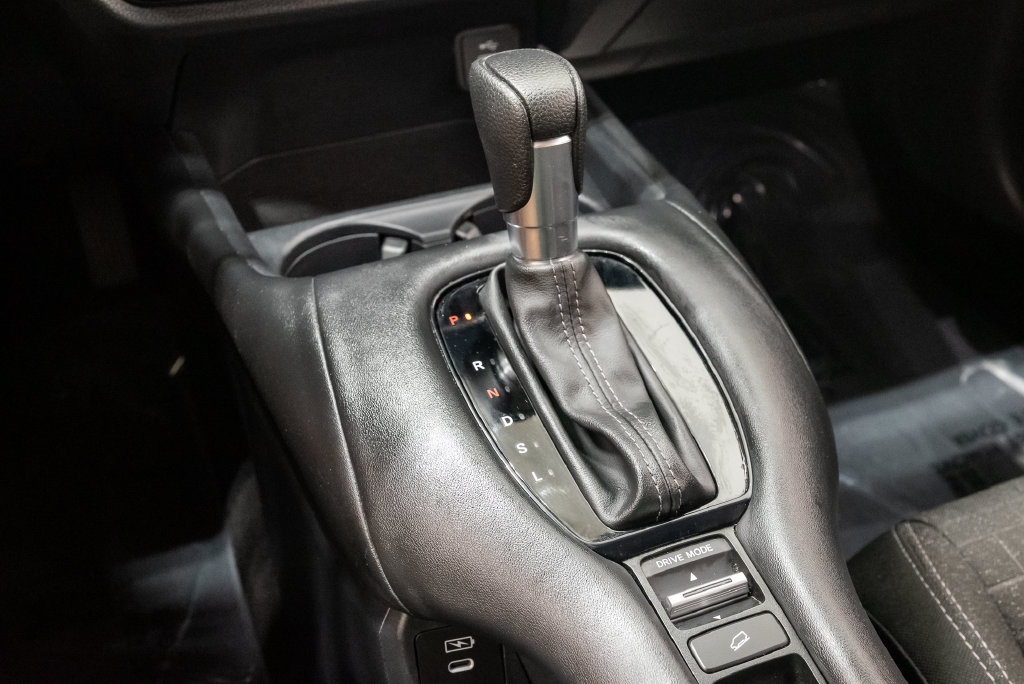Used 2025 Honda HR-V LX image 23