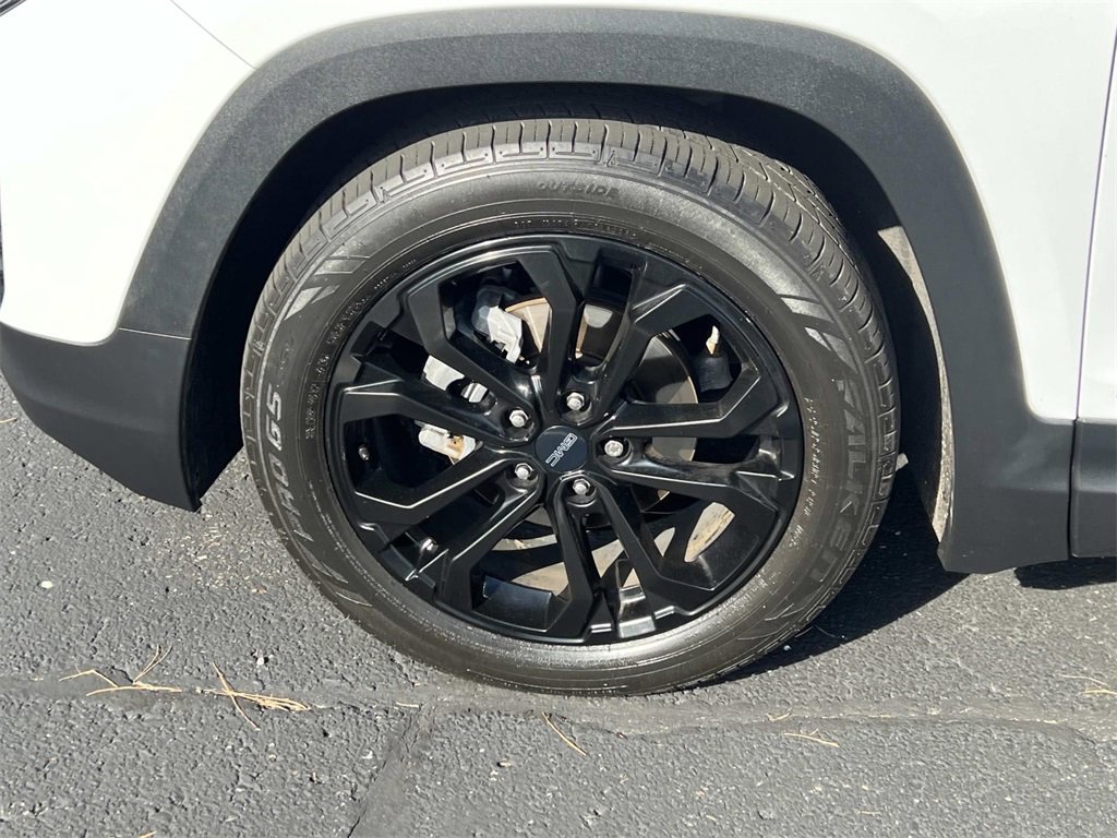 Certified 2019 GMC Terrain SLE w/ Driver Convenience Package image 9