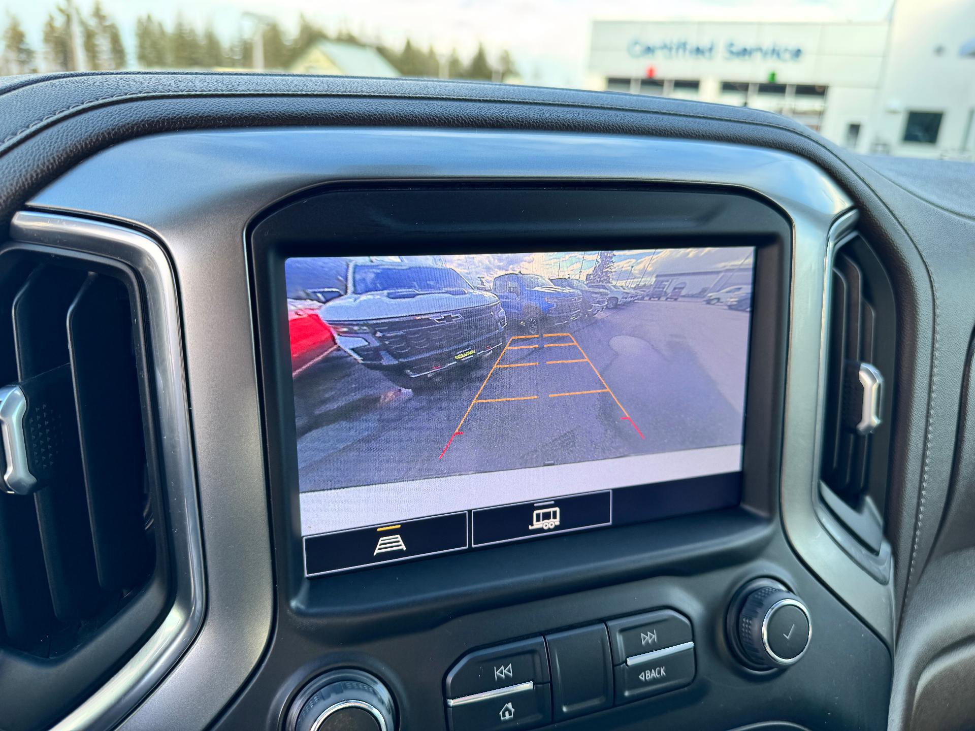 Used 2022 Chevrolet Silverado 1500 LT Trail Boss w/ Convenience Package II image 32